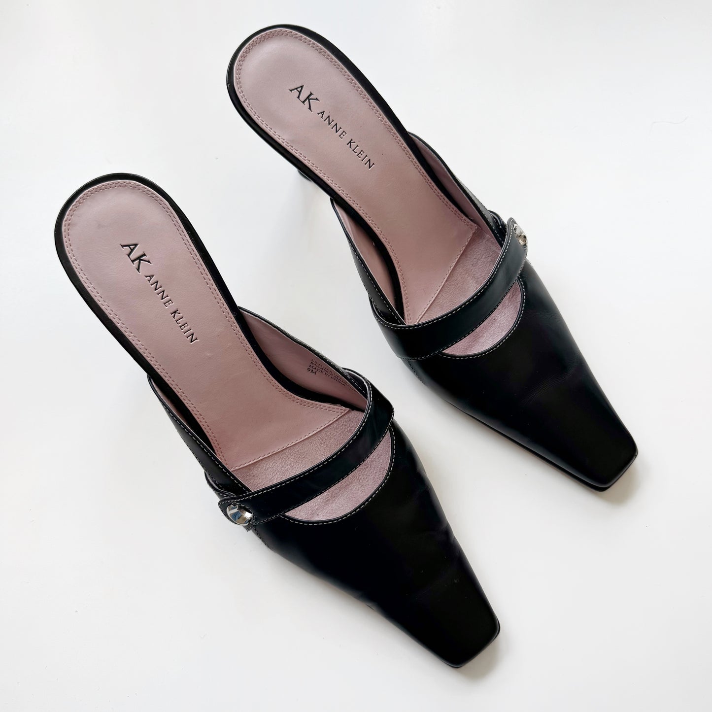 Vintage 2000s Anne Klein Leather Mule Heels (9)