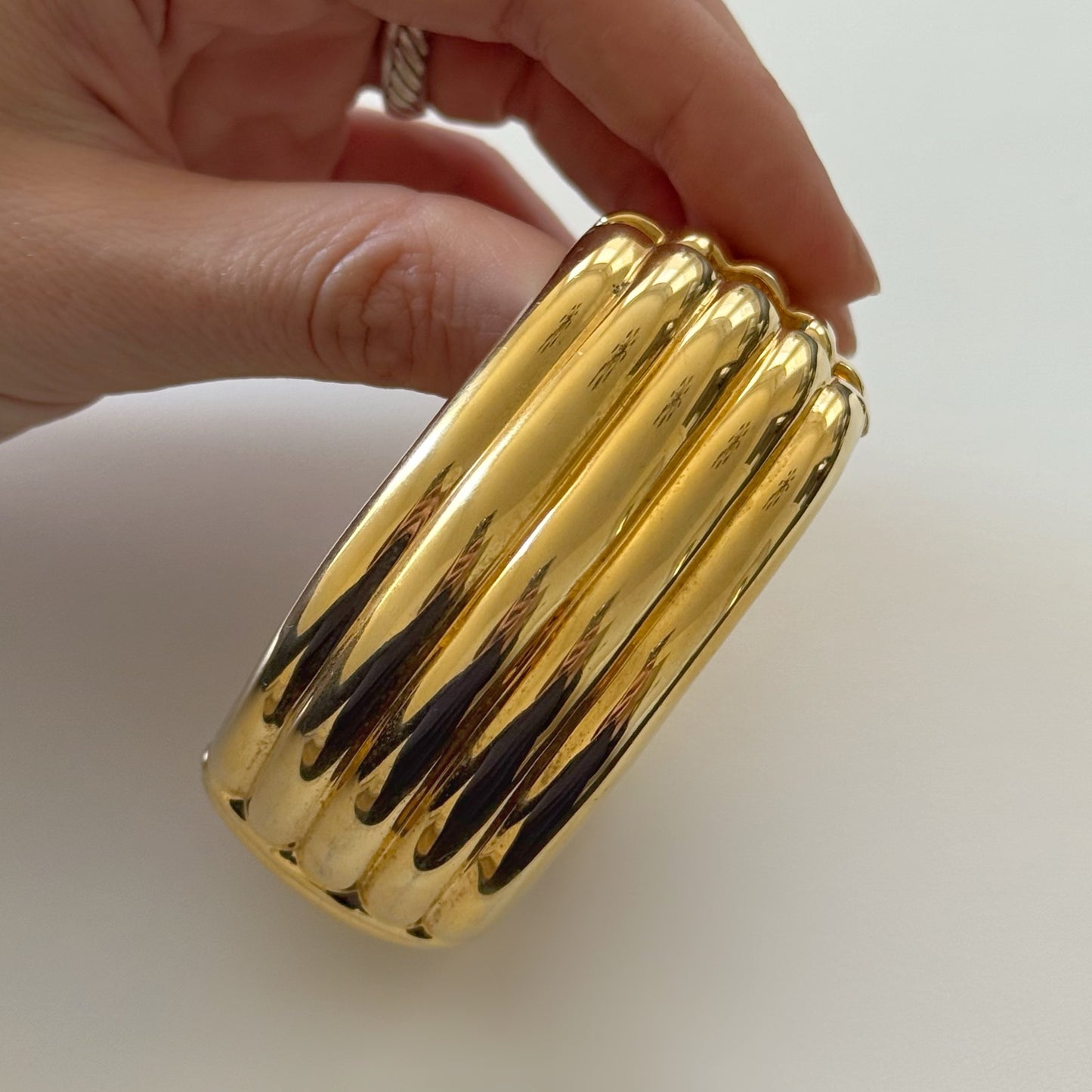 80s Chunky Swirl Bangle Bracelet