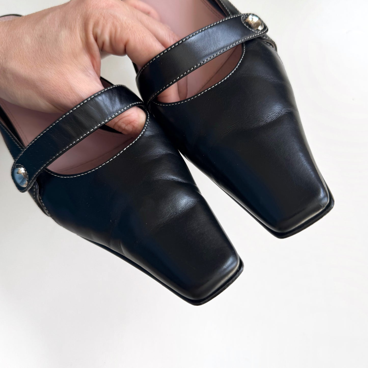 Vintage 2000s Anne Klein Leather Mule Heels (9)