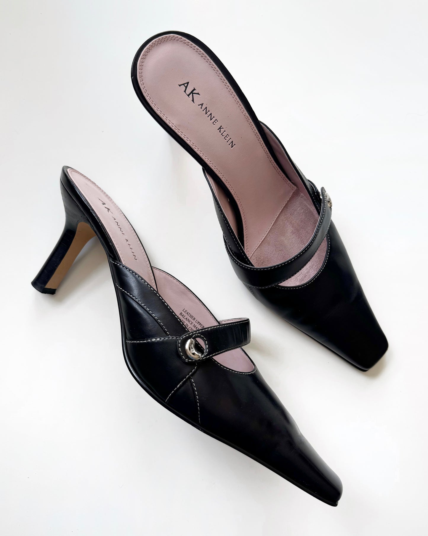Vintage 2000s Anne Klein Leather Mule Heels (9)