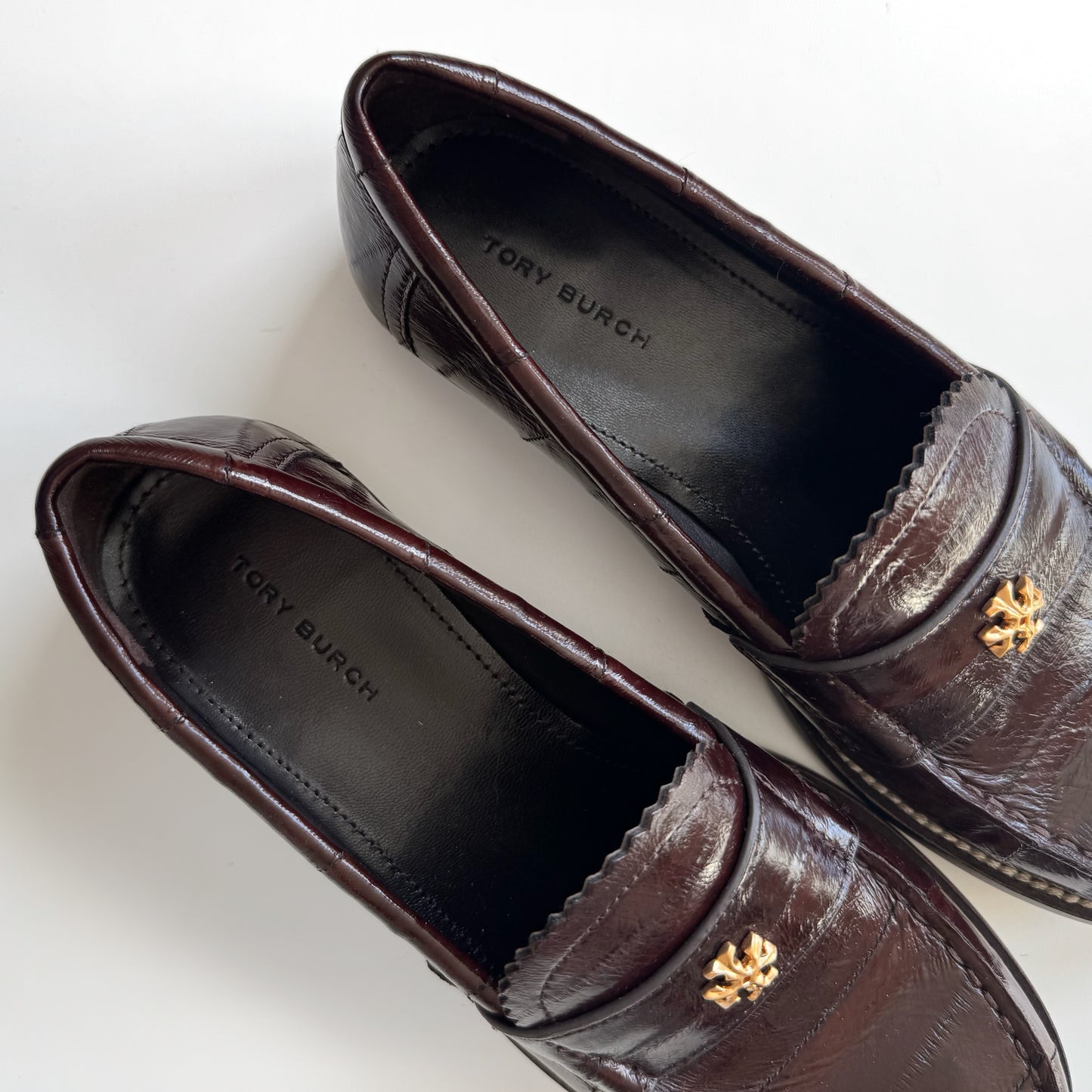 Tory Burch Classic Chocolate Brown Croc Loafers (5.5)
