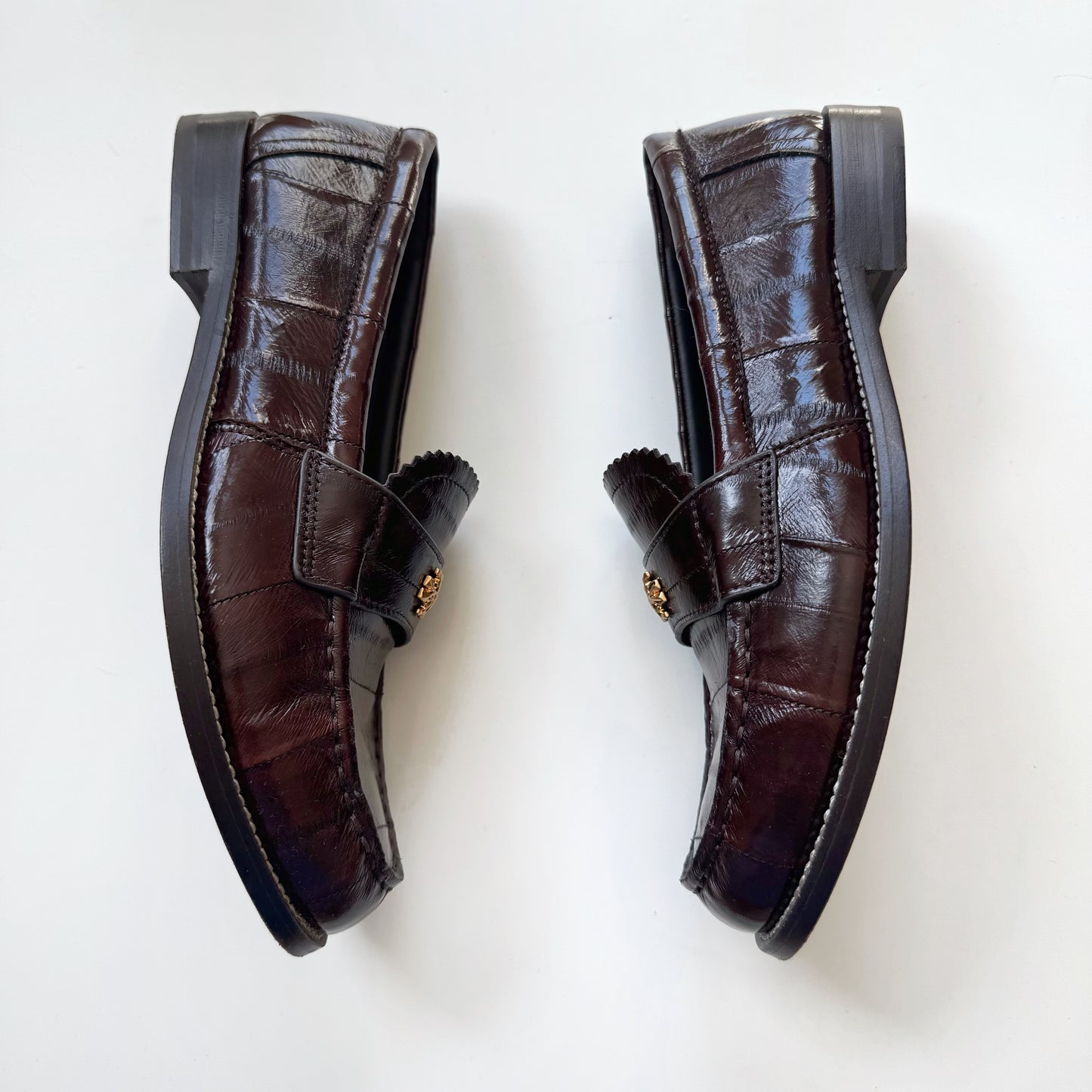 Tory Burch Classic Chocolate Brown Croc Loafers (5.5)