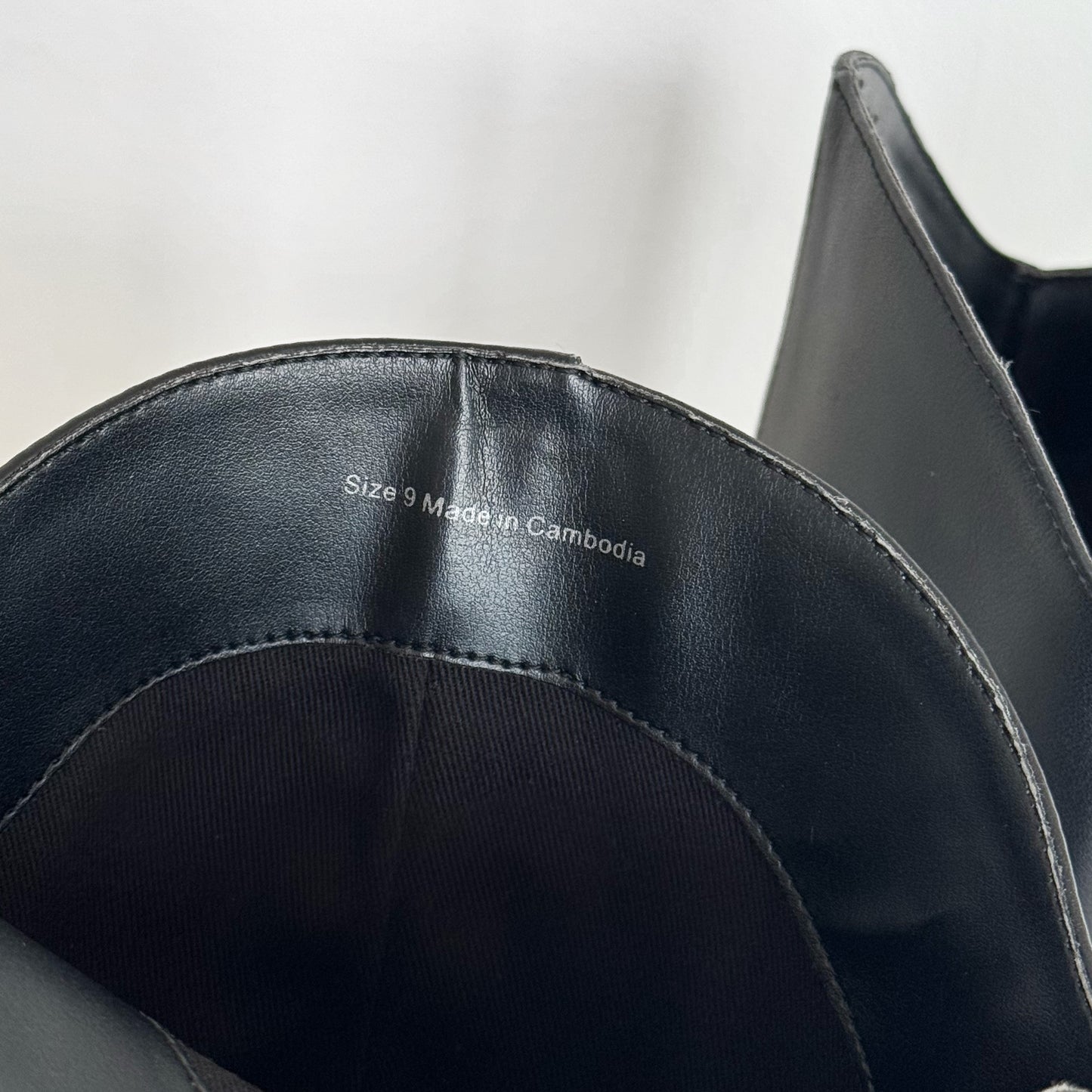 Dolce Vita “Annika” Leather Knee High Kitten Heel Boots (9)