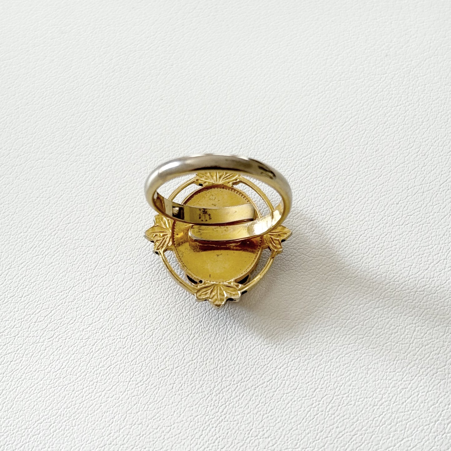 Vintage Pearlescent Adjustable Ring