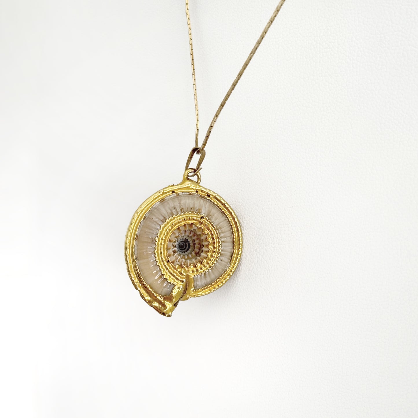 Vintage Gold tone Dipped Shell Necklace