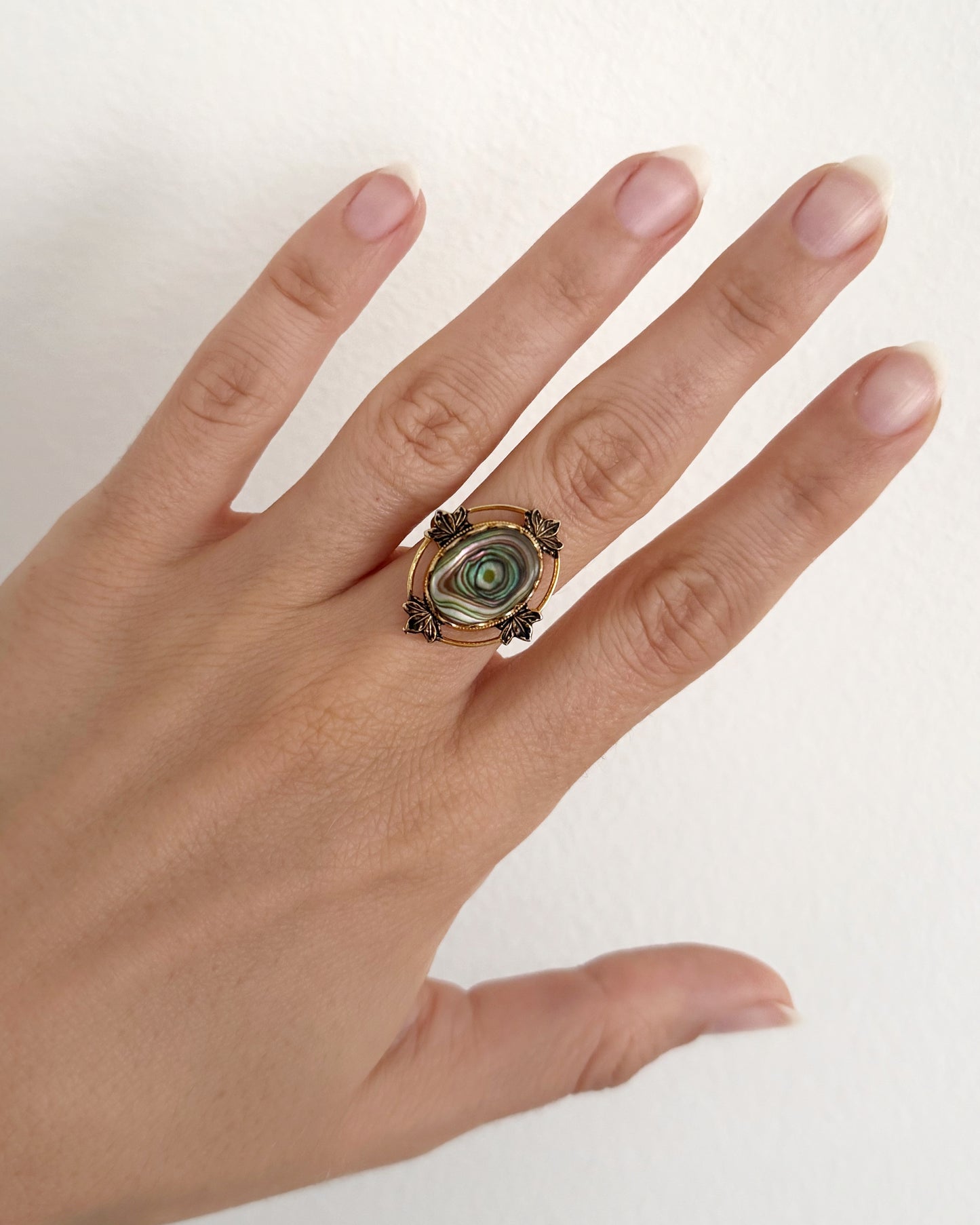 Vintage Pearlescent Adjustable Ring