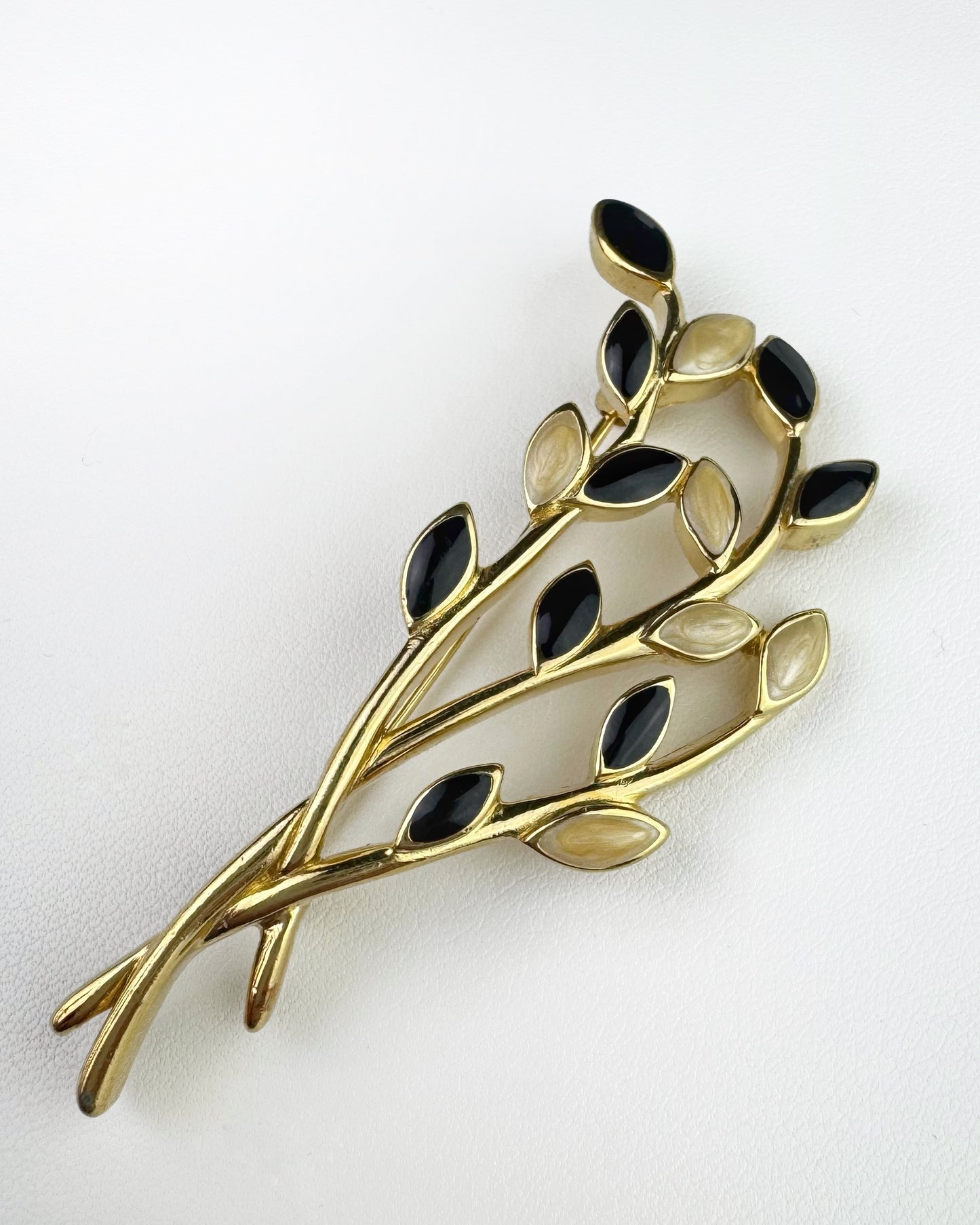 50s/60s “Trifari” Minimal Leaf Enamel Brooch