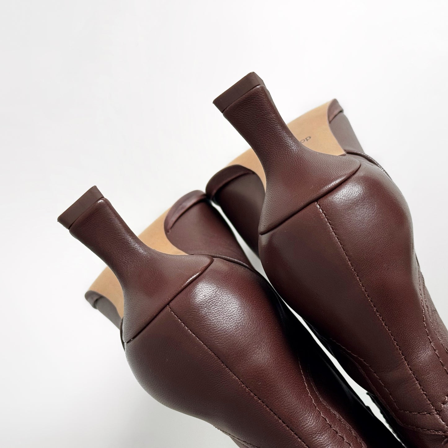 Dolce Vita “Angel” Chocolate Brown Kitten Heel Cowgirl Booties (6.5)