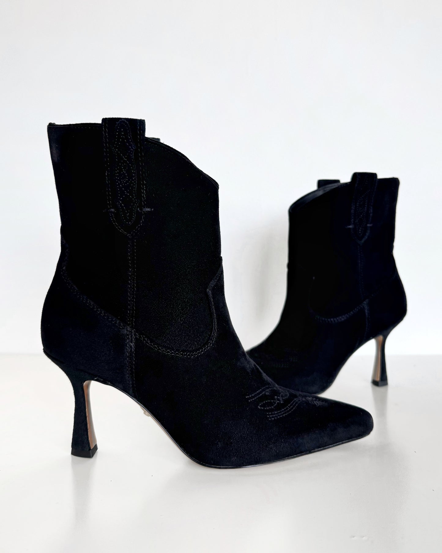 Sam Edelman “Moe” Western Suede Booties (6.5)