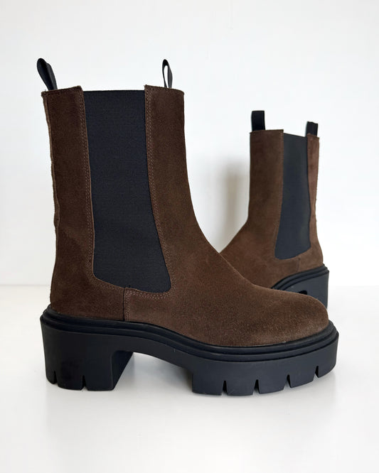 Steve Madden “Wisteria” Platform Lug Chelsea Boot (9)