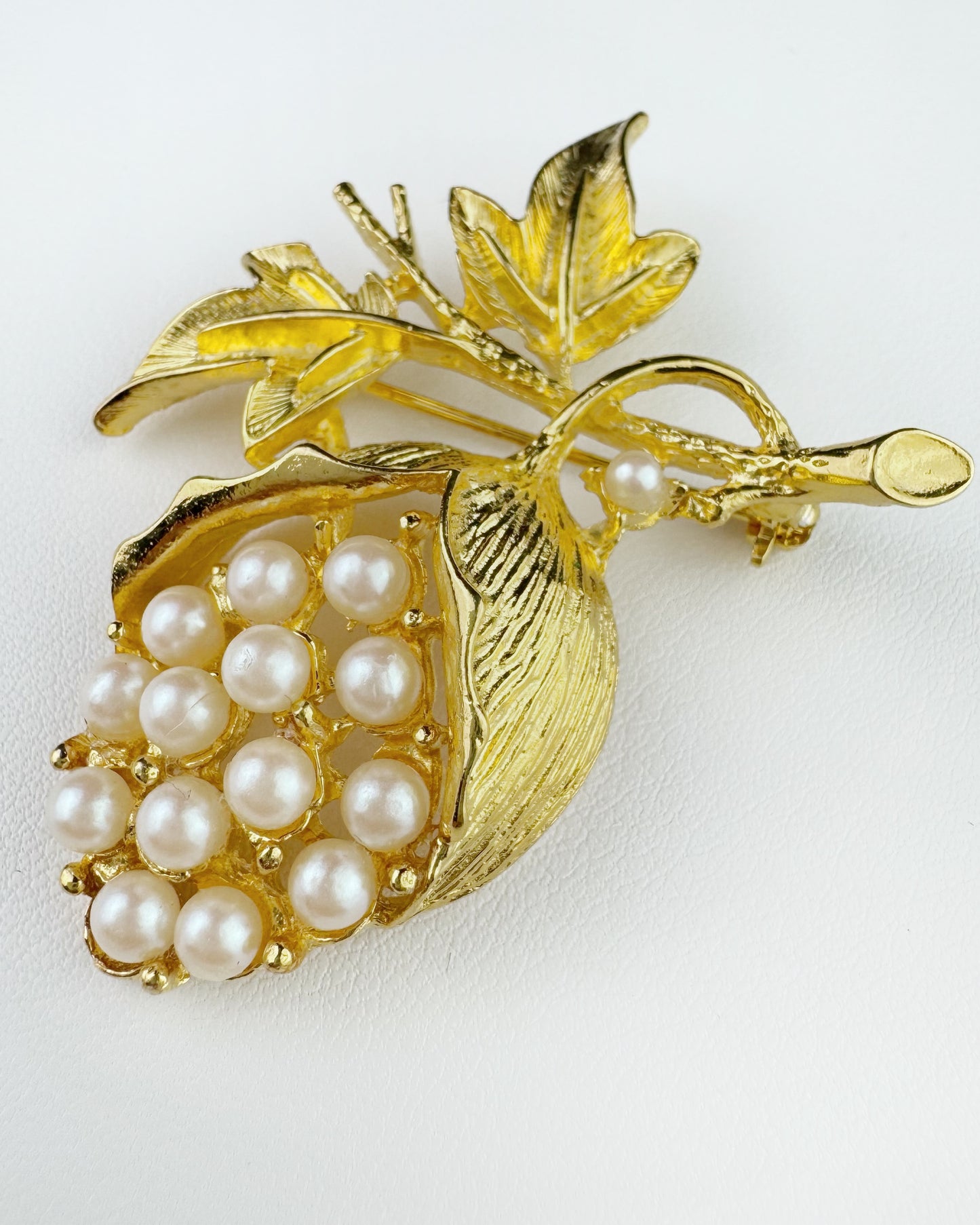 50s/60s Pearl Cluster Flower Brooch