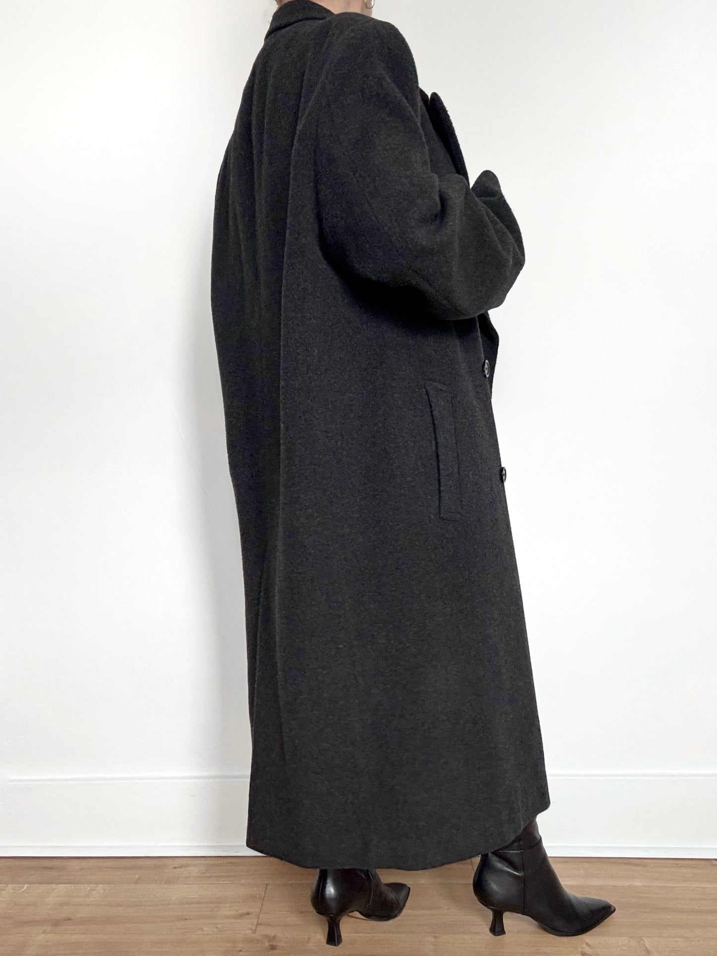 00s Wool Cashmere Top Coat in Charcoal