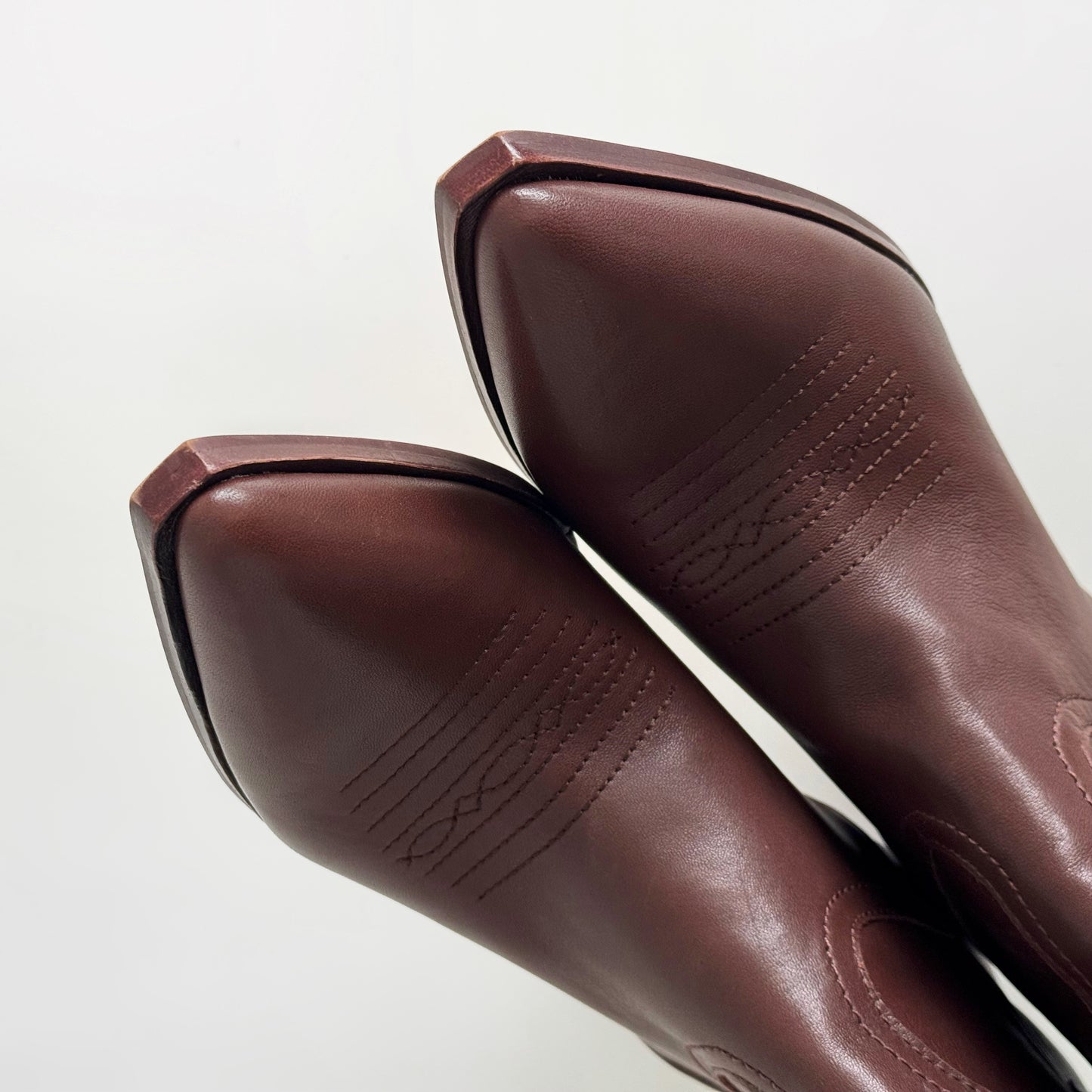 Dolce Vita “Angel” Chocolate Brown Kitten Heel Cowgirl Booties (6.5)