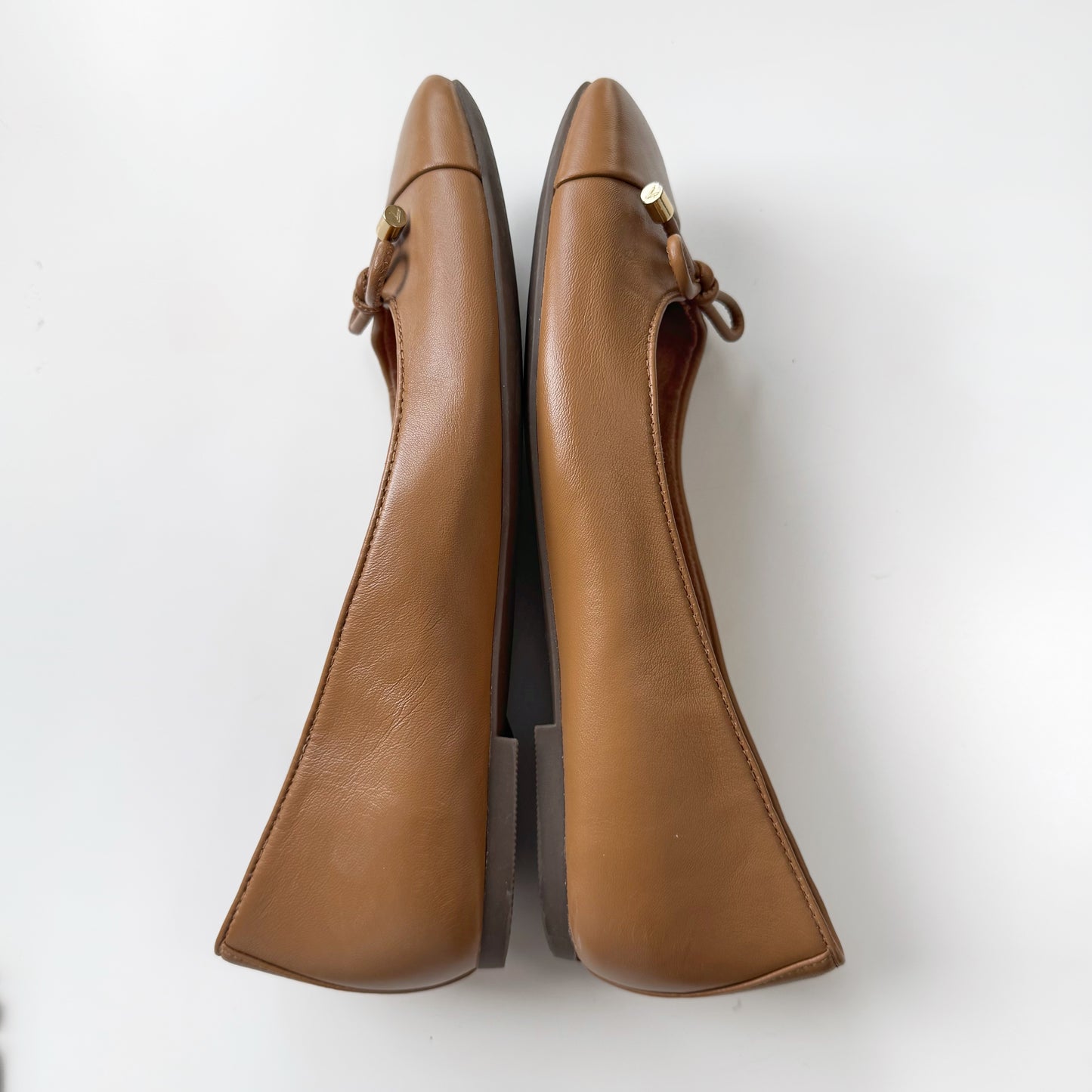 Vionic “Klara” Leather Flats (7)