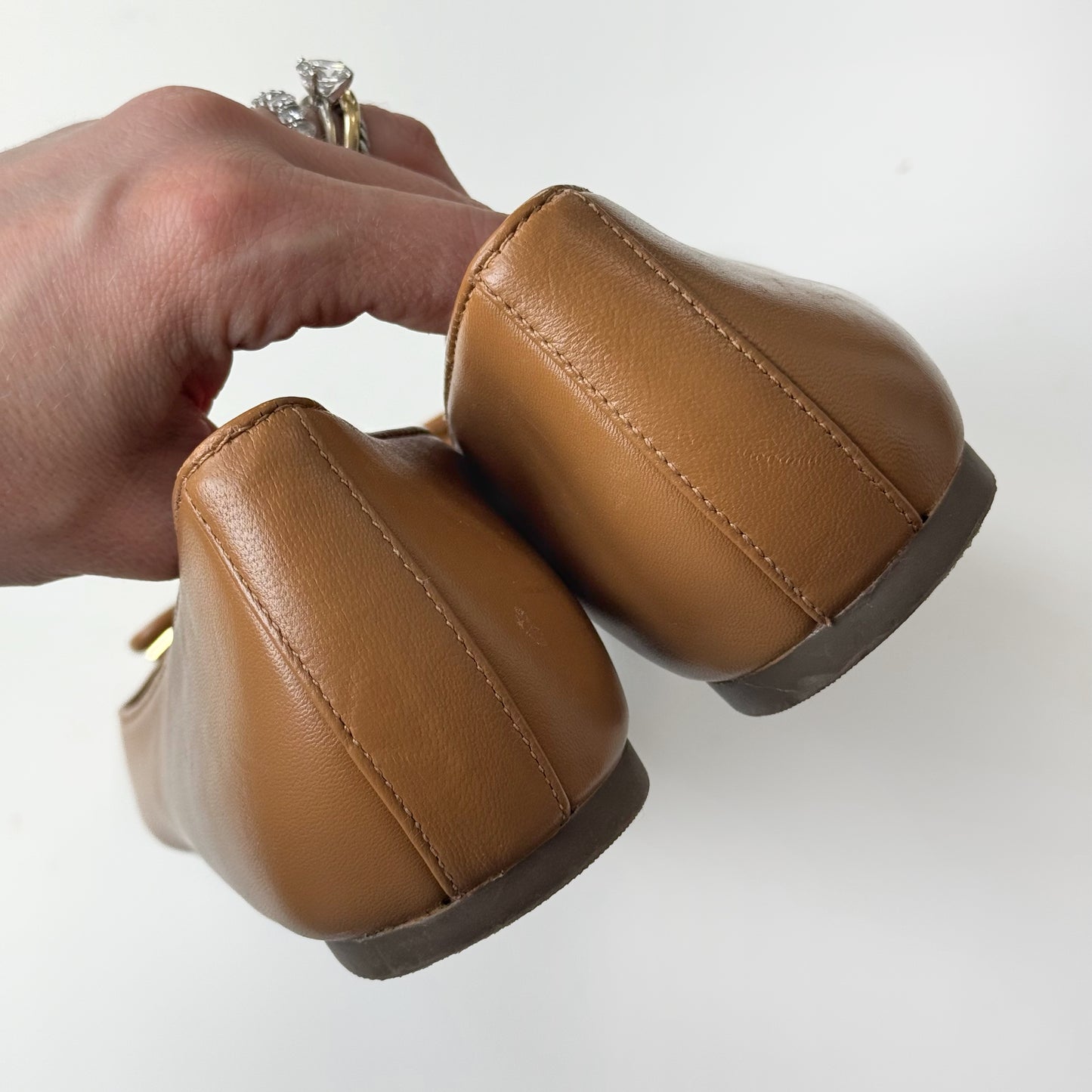 Vionic “Klara” Leather Flats (7)