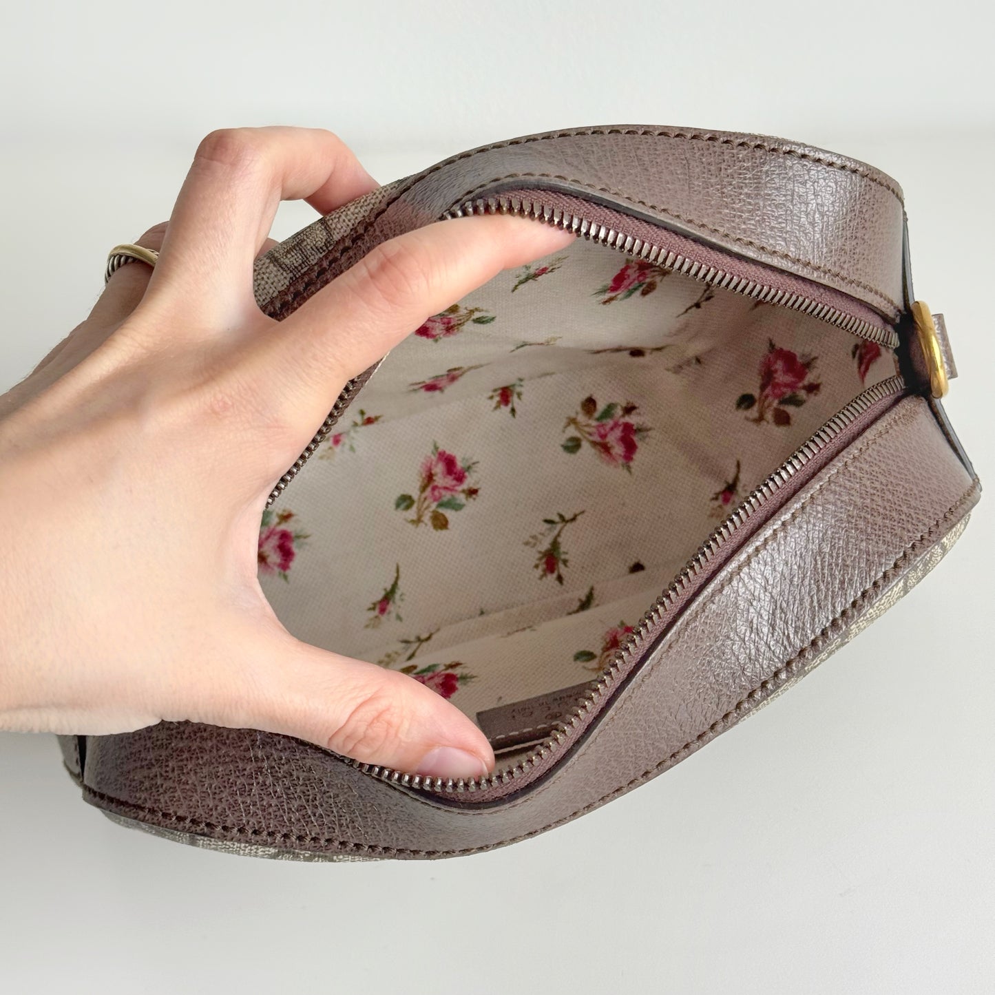 Gucci Neo GG Supreme Crossbody