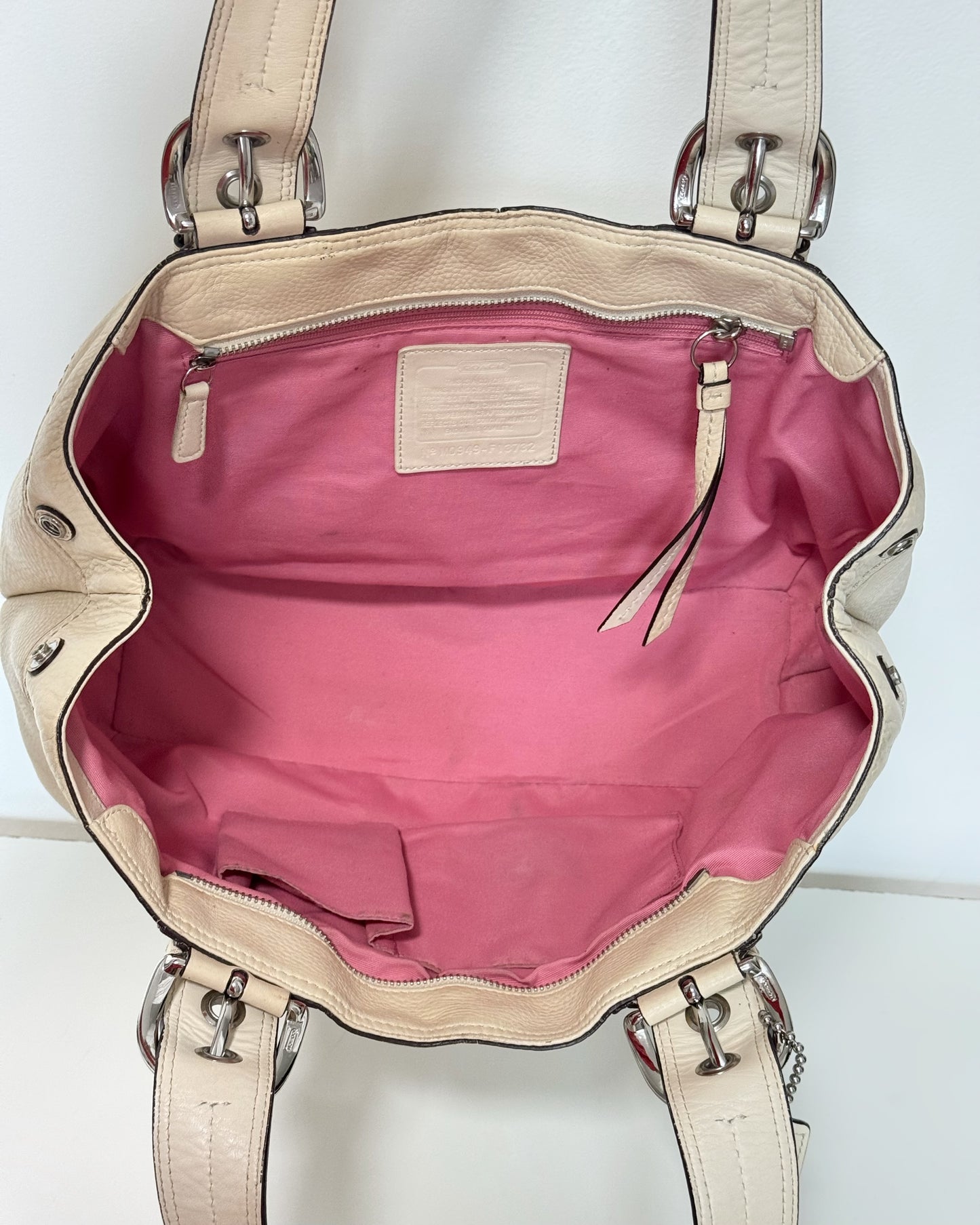 00s/10s Coach Soho Tote Back in Cream