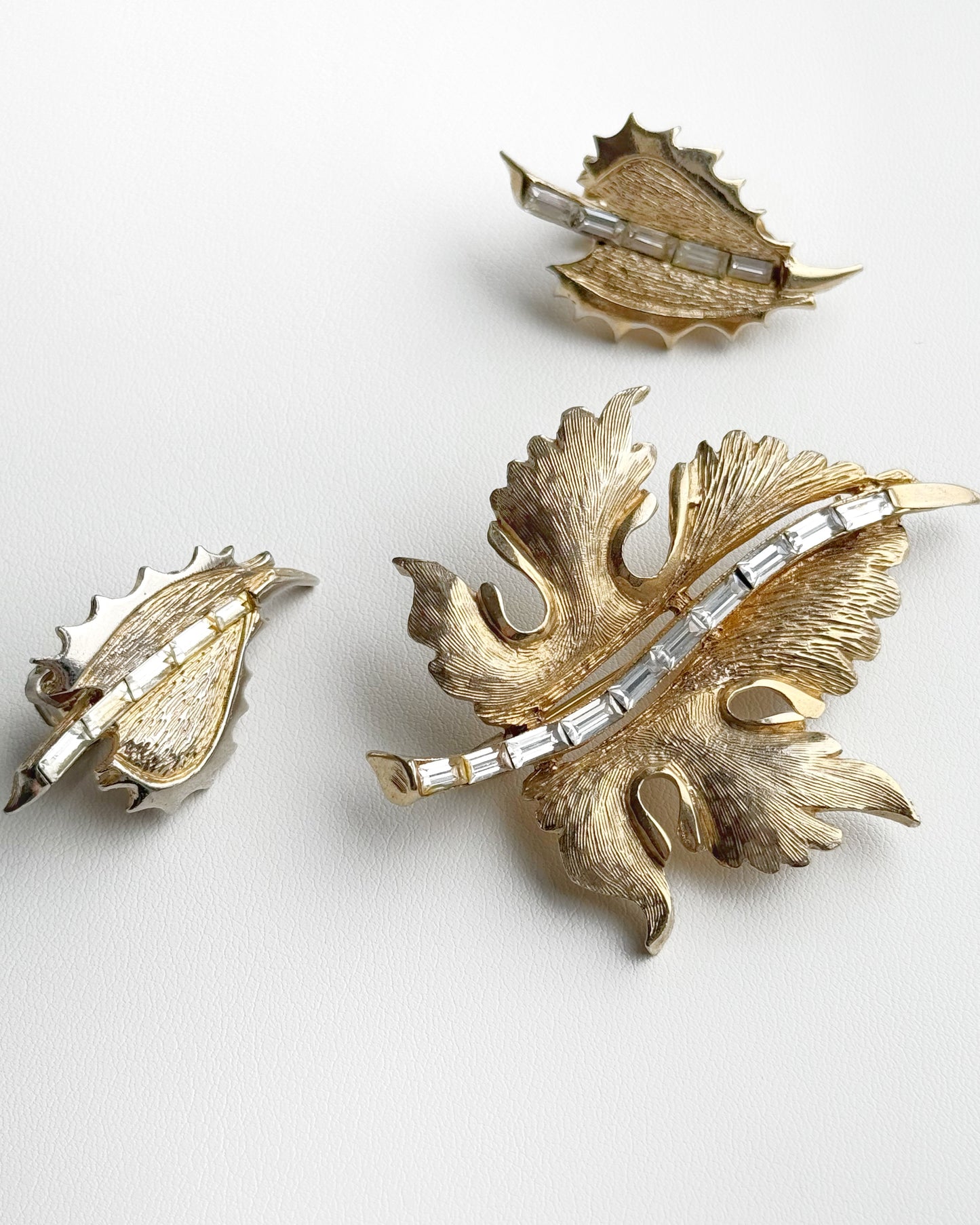80s “Pell” Leaf Baguette Set - Brooch + Clip Earrings