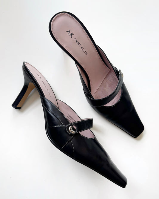 Vintage 2000s Anne Klein Leather Mule Heels (9)