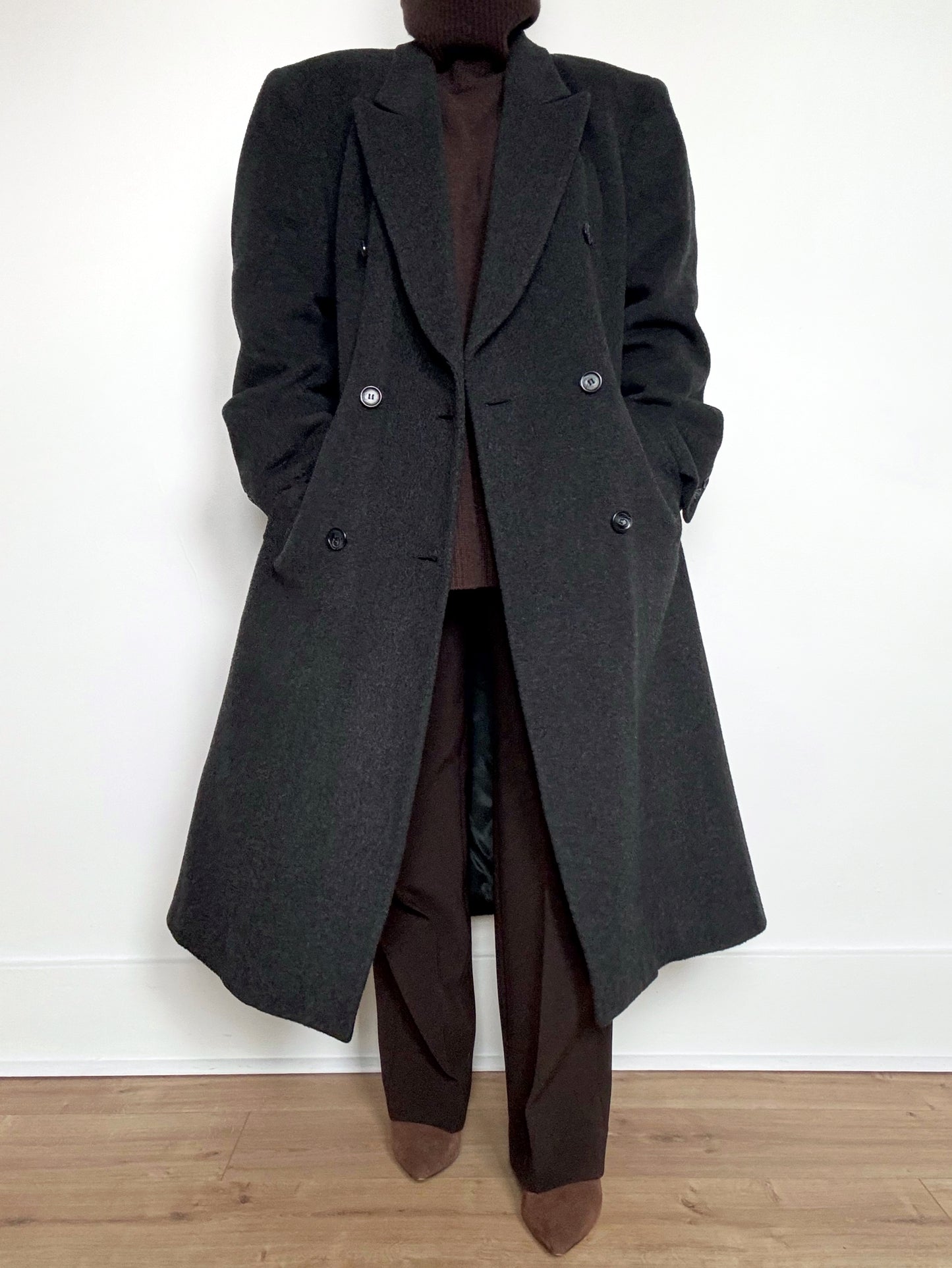 00s Wool Cashmere Top Coat in Charcoal