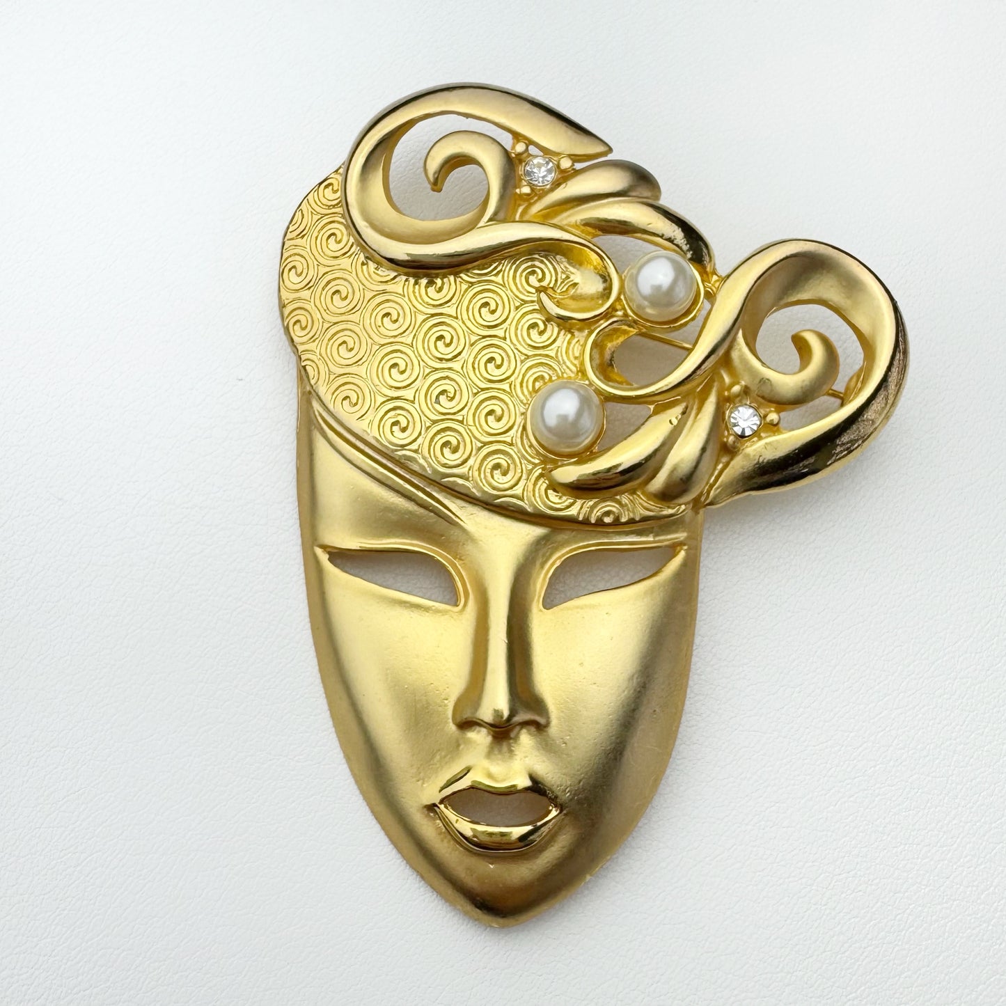 80s Mask Pearl Brooch