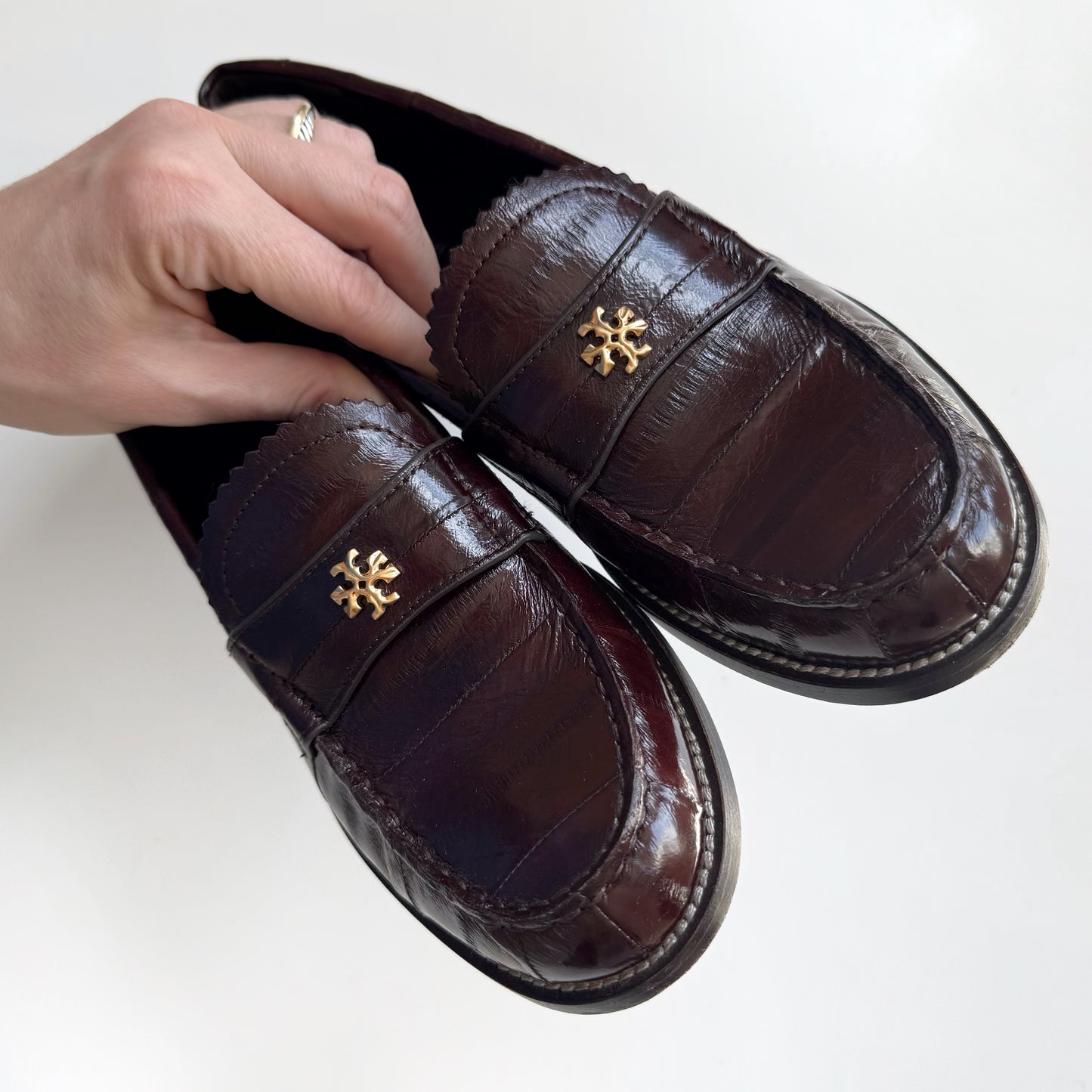 Tory Burch Classic Chocolate Brown Croc Loafers (5.5)