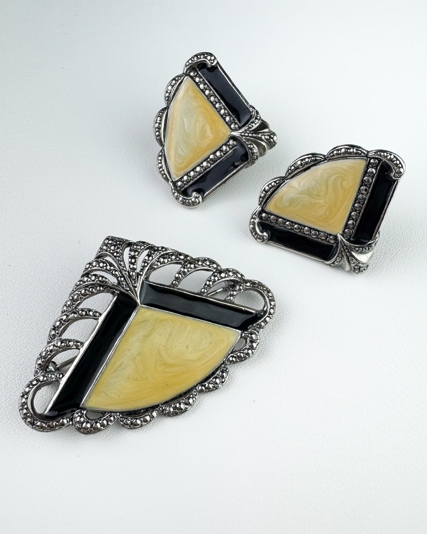 1989 “Avon” Art Deco Brooch and Earrings Set