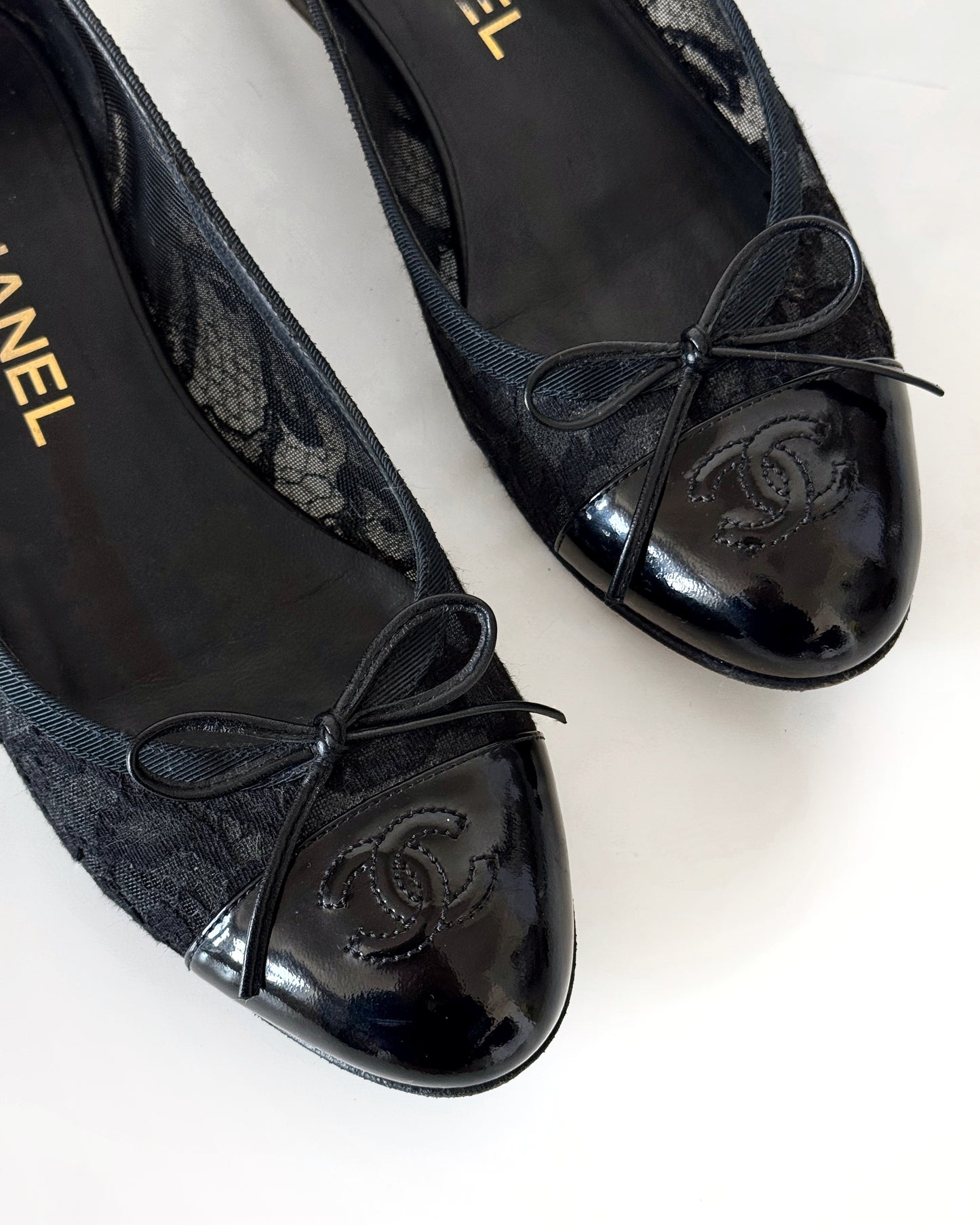 Chanel Lace and Patent Ballet Flats (37)