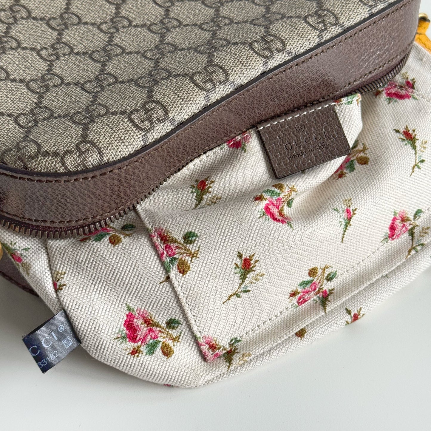 Gucci Neo GG Supreme Crossbody