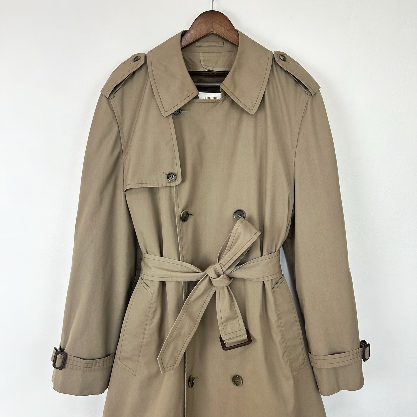 90s Classic Trench Coat in Tan