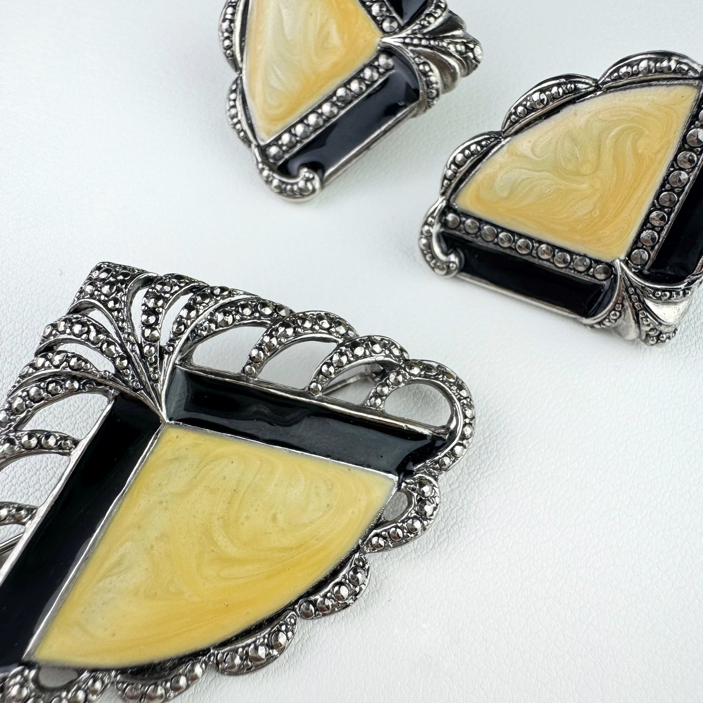 1989 “Avon” Art Deco Brooch and Earrings Set
