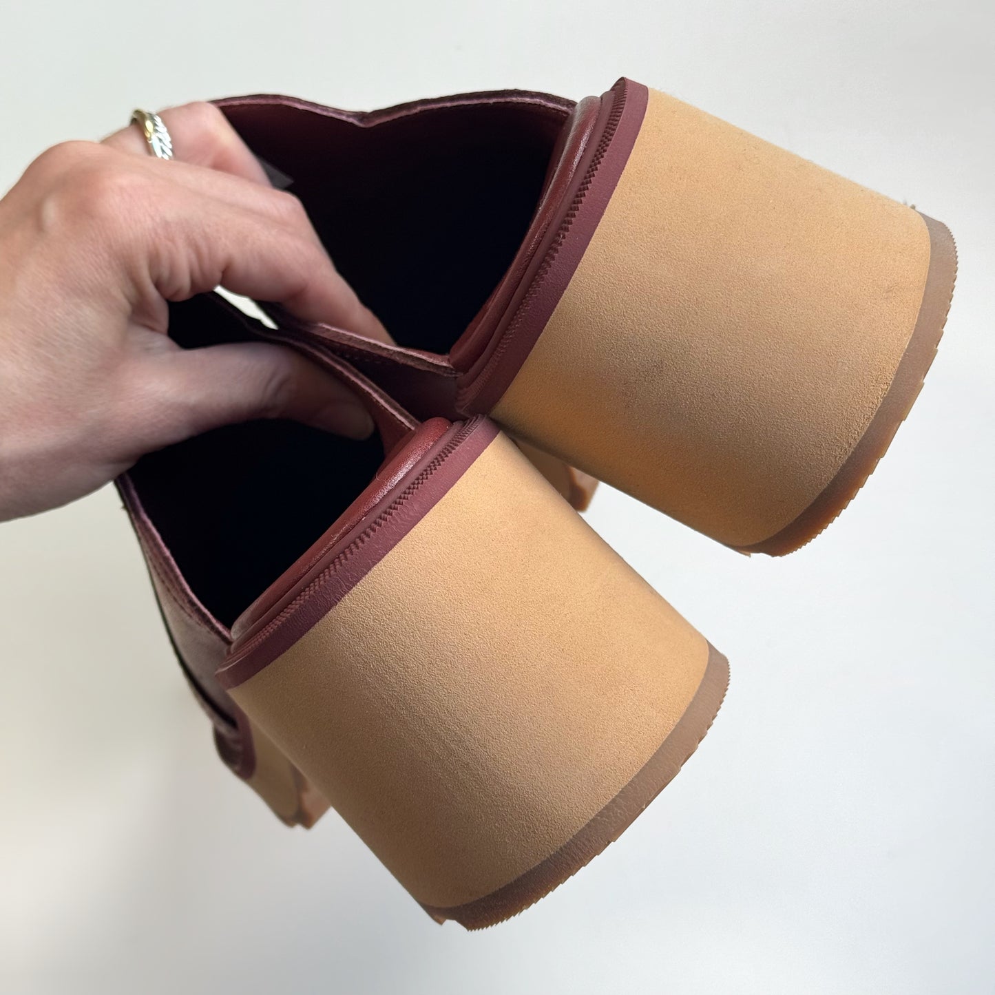 Sorel “Hi-Line” Heel Mule in Spice Tawny Buff