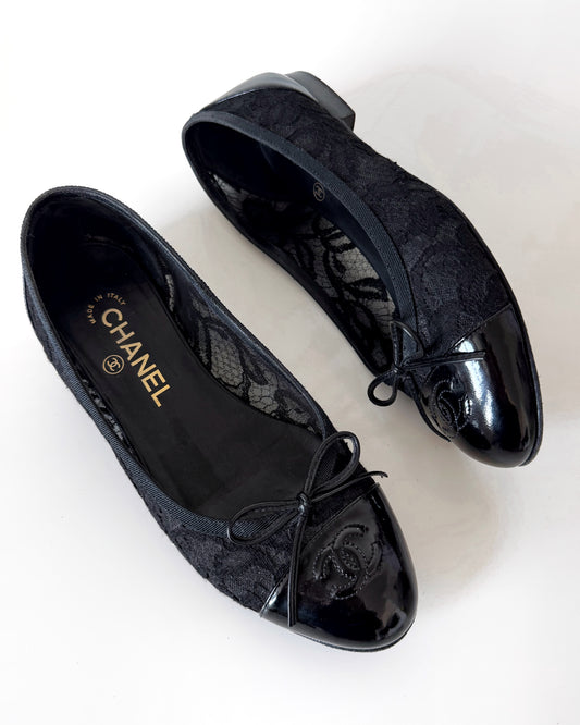 Chanel Lace and Patent Ballet Flats (37)