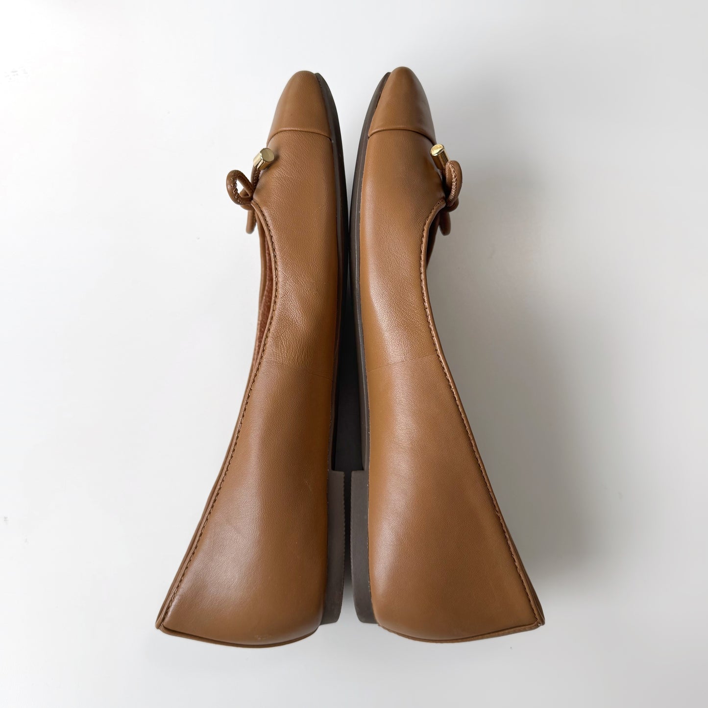 Vionic “Klara” Leather Flats (7)