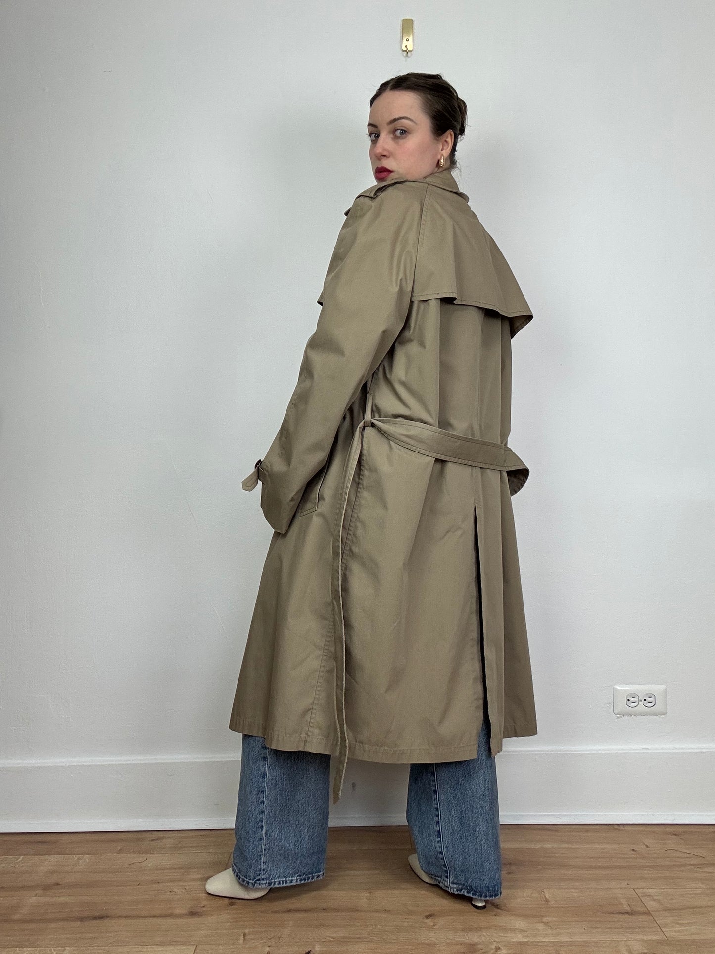 90s Classic Trench Coat in Tan