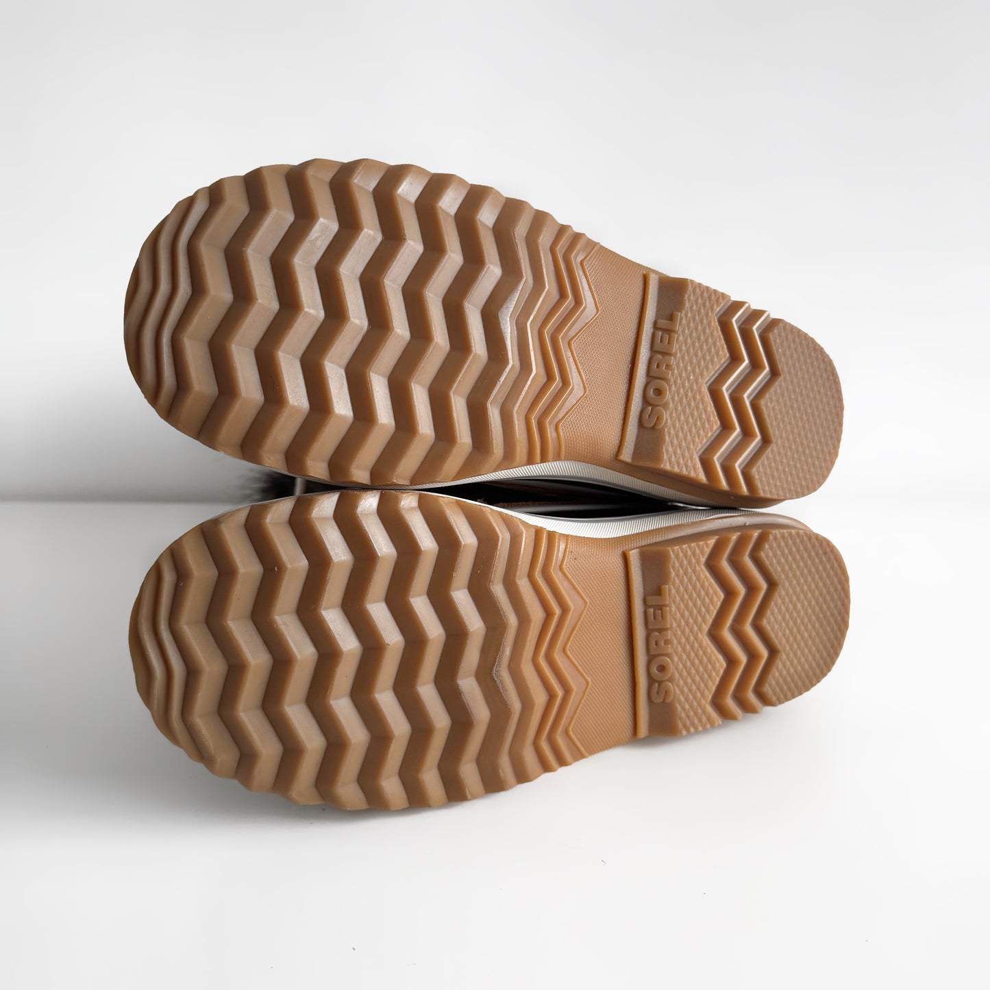 Sorel “Joan of Arctic” Snow Boots, Waterproof (8.5)